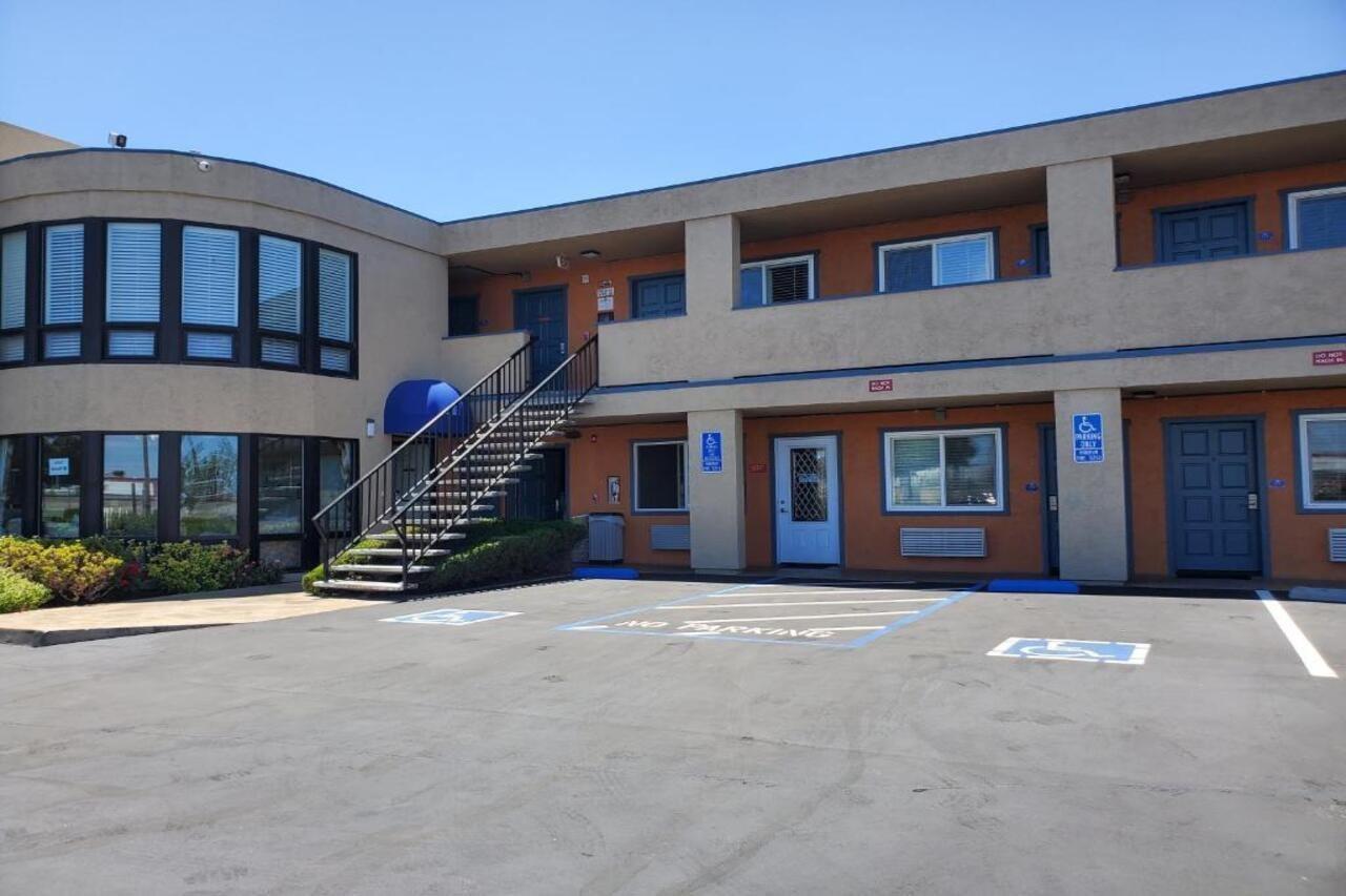 Good Living Inn San Carlos Εξωτερικό φωτογραφία