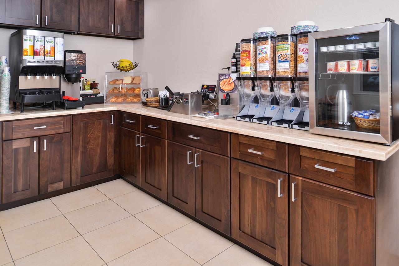 Good Living Inn San Carlos Εξωτερικό φωτογραφία