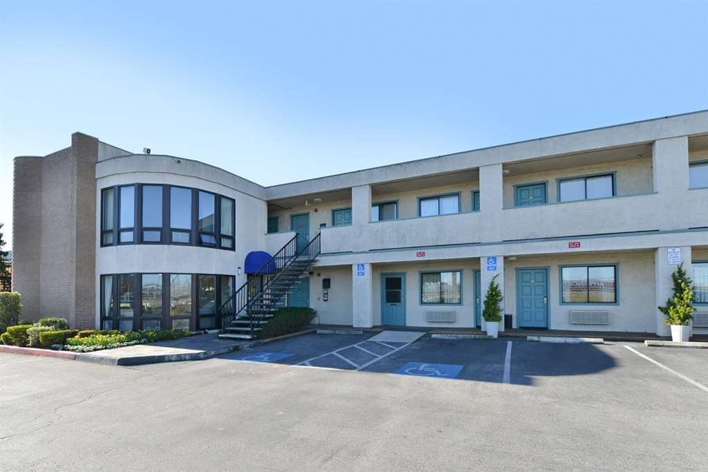 Good Living Inn San Carlos Εξωτερικό φωτογραφία
