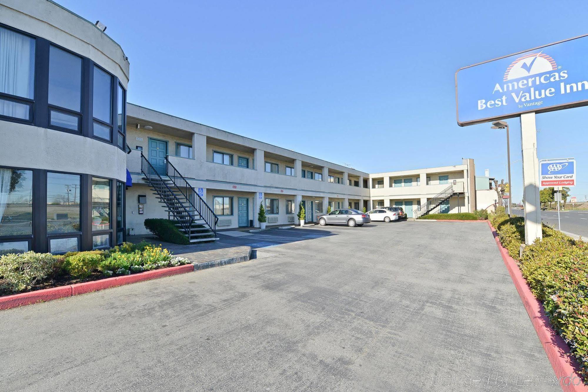 Good Living Inn San Carlos Εξωτερικό φωτογραφία