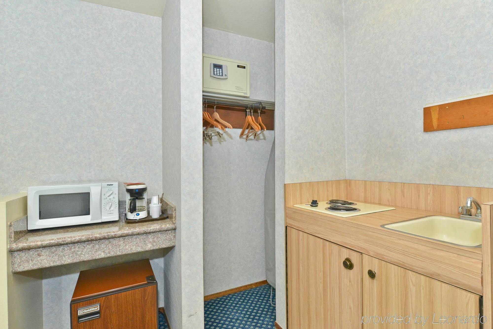 Good Living Inn San Carlos Εξωτερικό φωτογραφία